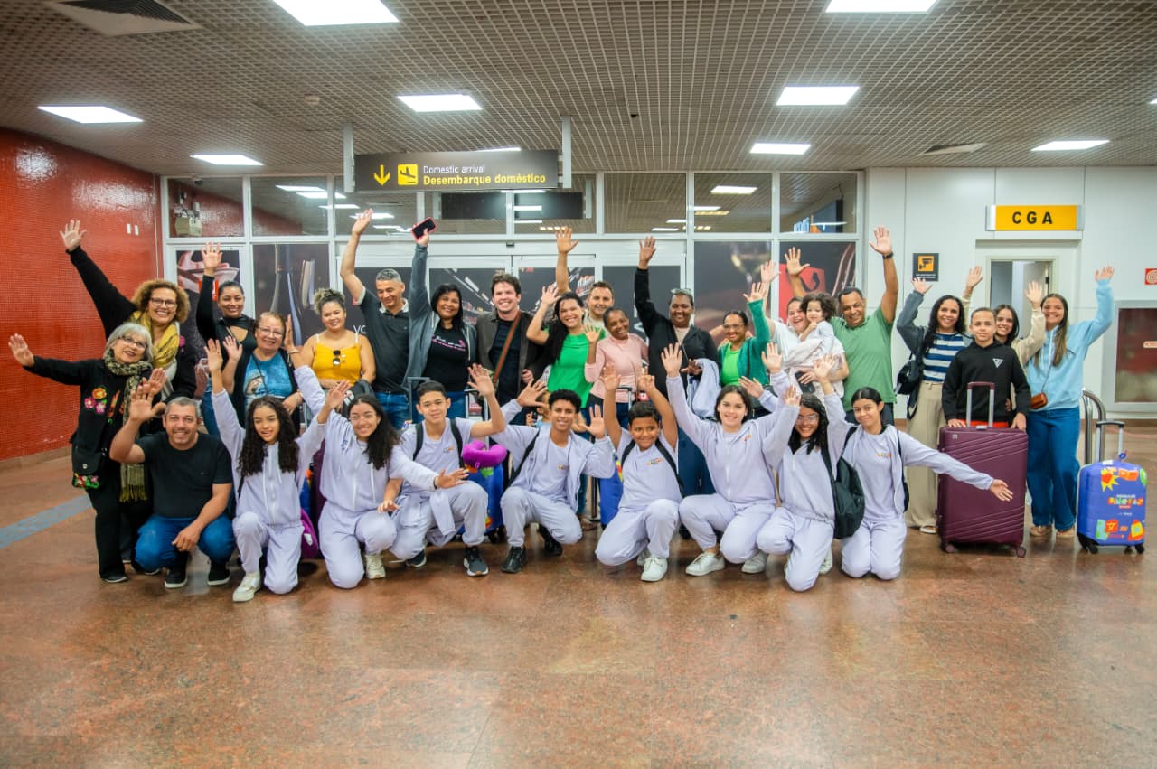 Estudantes de Murici retornam ao Brasil após intercâmbio de 15 dias em Madrid