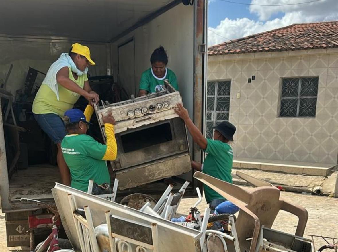Pão de Açúcar avança em sustentabilidade com  coleta seletiva em três comunidades
