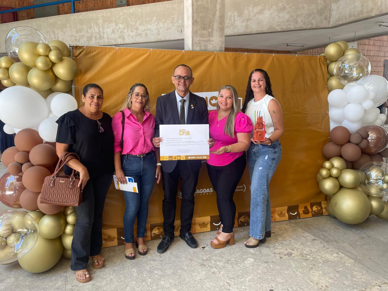 Arquimedes Washington é homenageado com o Prêmio CRIA em AL, durante evento em Maceió 