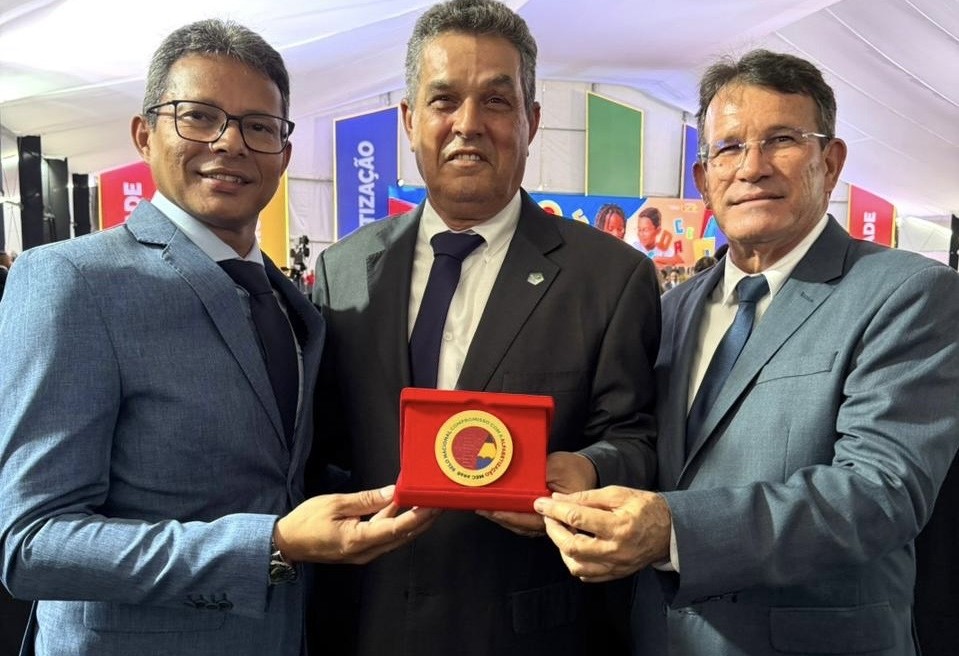 Branquinha conquista Selo Ouro de Alfabetização pelo 2º ano consecutivo em Brasília