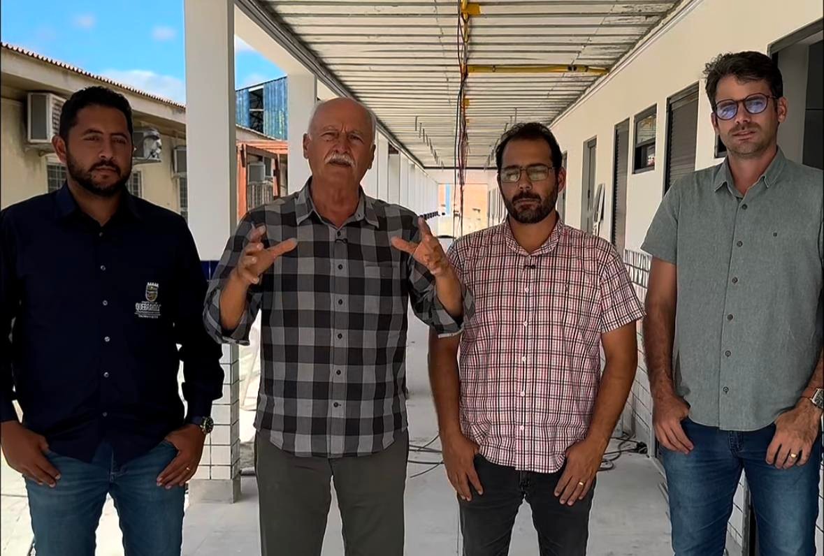 Manoel Tenório destaca organização financeira ao vistoriar obra de R$ 1 milhão em Quebrangulo