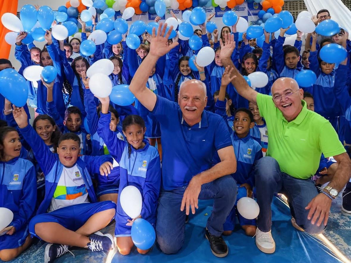  Entrega de fardamentos mobiliza comunidade escolar e marca nova fase da Educação em Quebrangulo