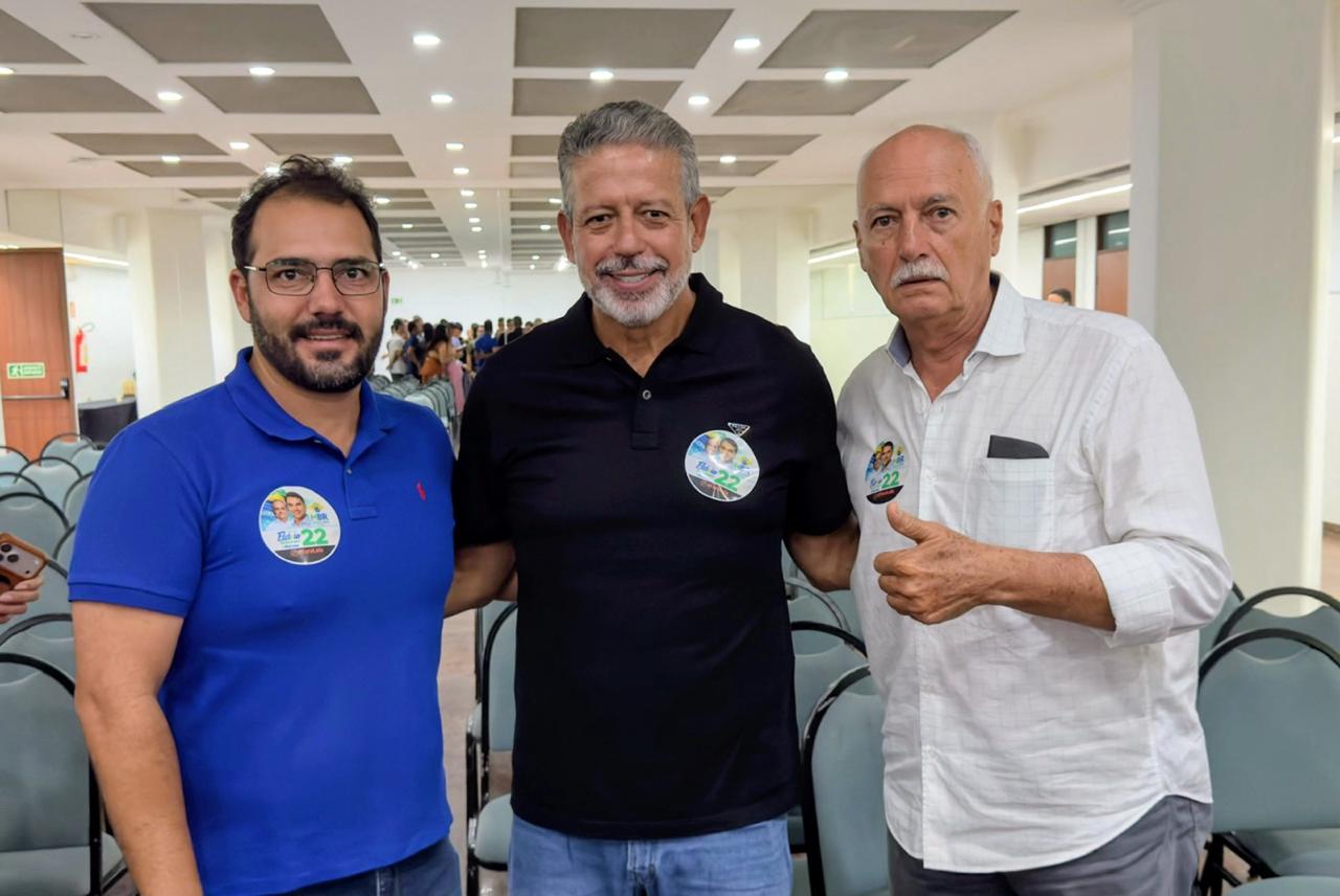 Prefeito e vice de Quebrangulo marcam presença em encontro com Arthur Lira e projetam forças para a reta final
