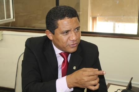 Palmeira: pesquisa aprova em mais de 63% Júlio Cezar e ampla rejeição de Renan pai