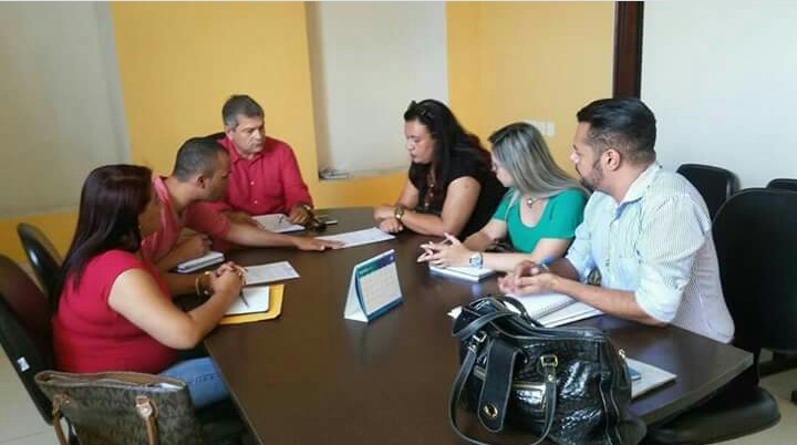 Professores estão até com seus nomes no SPC por descaso de prefeita
