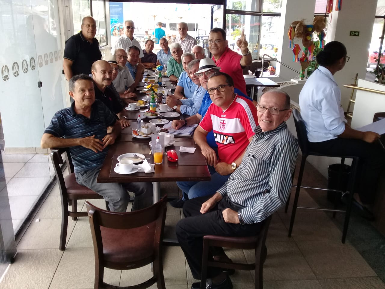 Economistas homenageiam Marcos Calheiros durante seu aniversário