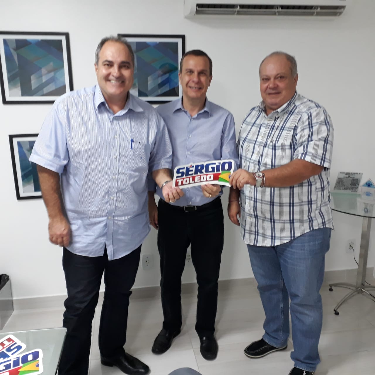 Prefeito que renunciou mandato desiste de concorrer  eleição para federal  
