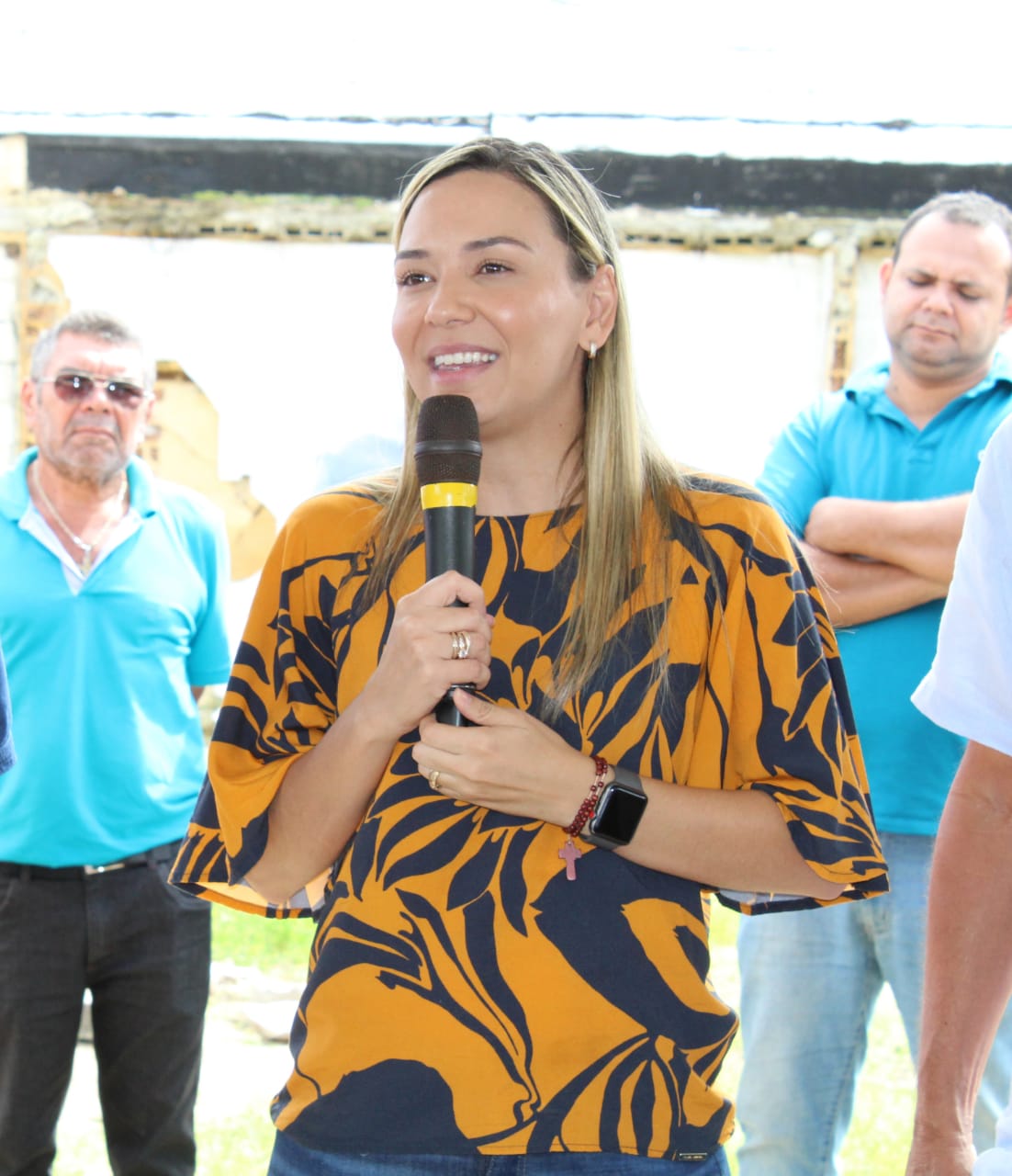 Pesquisa aponta 88% de aprovação de prefeita e governador, mas Bolsonaro tem rejeição de  77%