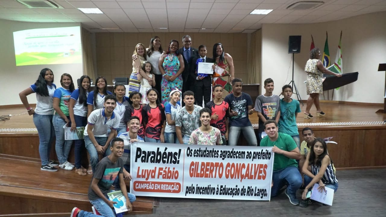 Gilberto Gonçalves comemora conquistas de alunos alcançadas em SP e AL