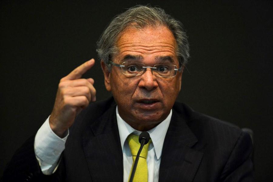 PARASITA! Paulo Guedes defende reforma administrativa ofendendo o funcionário público