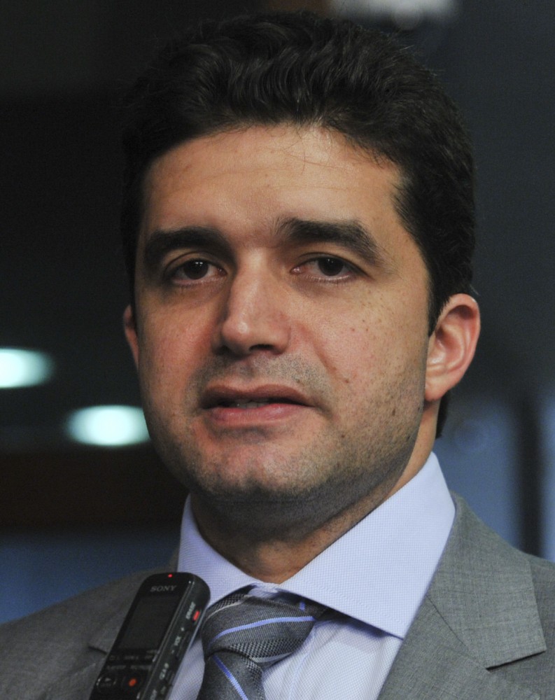 PROMETEU E NÃO CUMPRIU? Rui deixará prefeitura cumprindo apenas 9 de 35 promessas