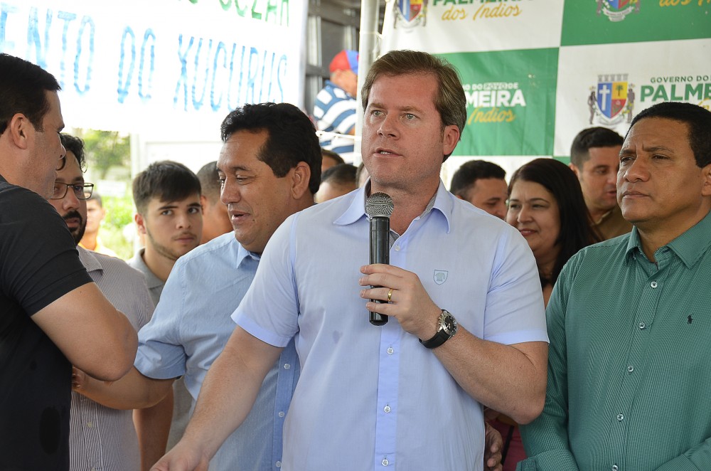 DANDO O EXEMPLO - Marx Beltrão promete doar metade do salário para abrigos de idosos de Alagoas