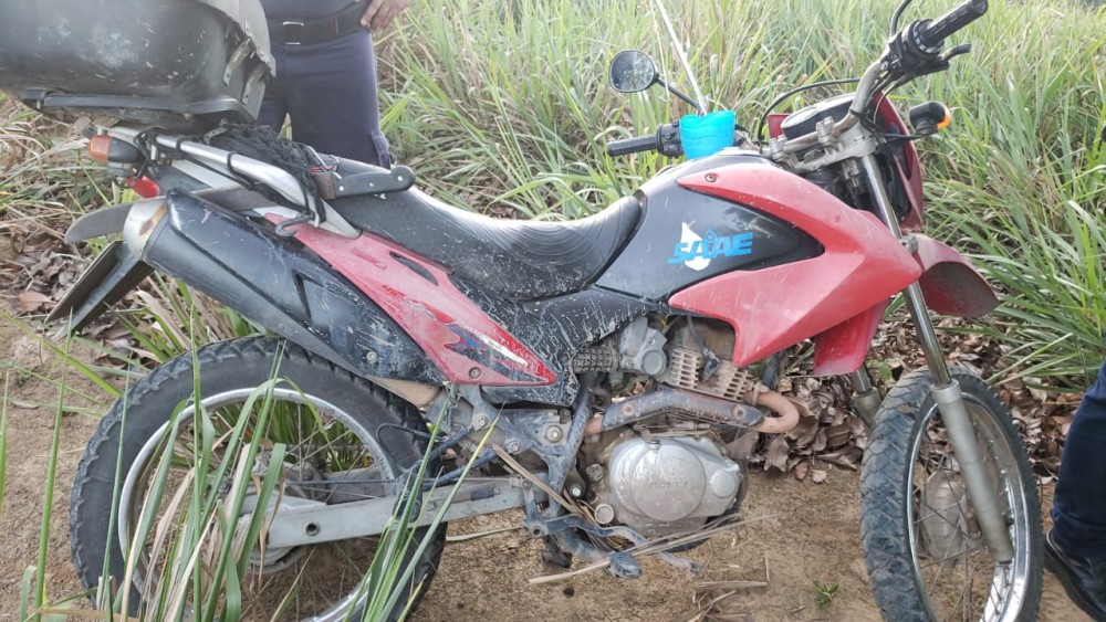 POLÍCIA - Recuperação de veículo roubado