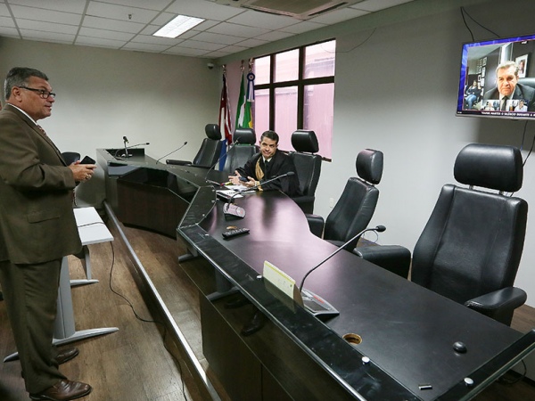 FAZENDO HISTÓRIA - Em tempos difíceis Câmara Criminal faz 1ª sessão com sustentação oral com videoconferência
