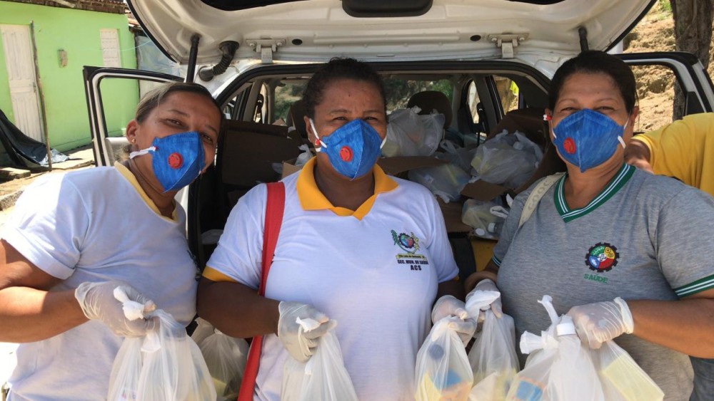 Fernanda Cavalcante garante álcool/gel e sabão para as camadas carentes de S.Luis do Q.