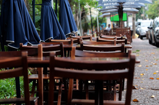 PANDEMIA – Bares e restaurantes esperam que governo anuncie socorro
