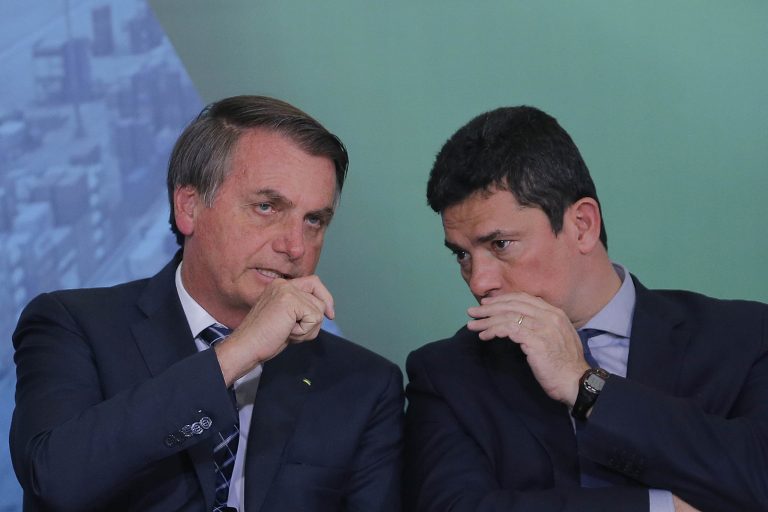 GOVERNO - Moro pede demissão e Bolsonaro tenta reverter