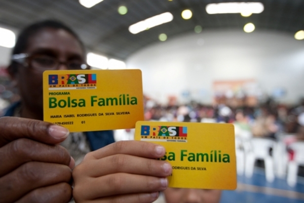 BOLSA FAMÍLIA - Alagoanos começam a receber o Auxílio Emergencial a partir desta quinta-feira