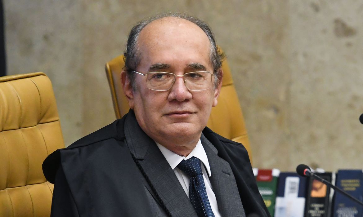INCONSTITUCIONAL - Gilmar Mendes suspende cobrança de tarifa sobre cheque especial