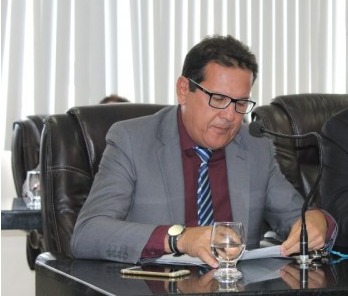 Em Delmiro/AL  vereador providencia máscaras para distribuir com o povo