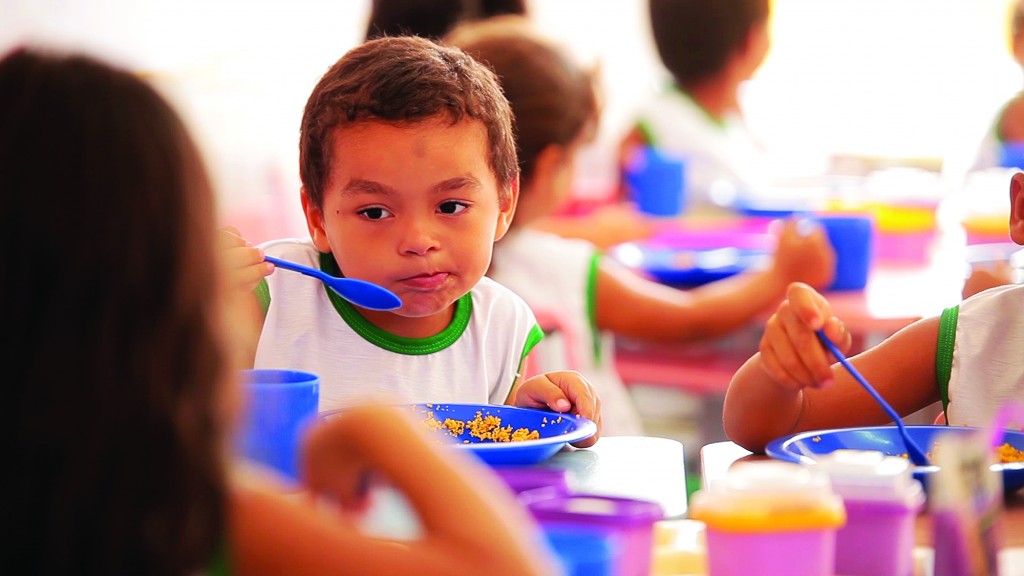 AÇÃO SOLIDÁRIA - Distribuição de kits de merenda será realizada na próxima quinta-feira