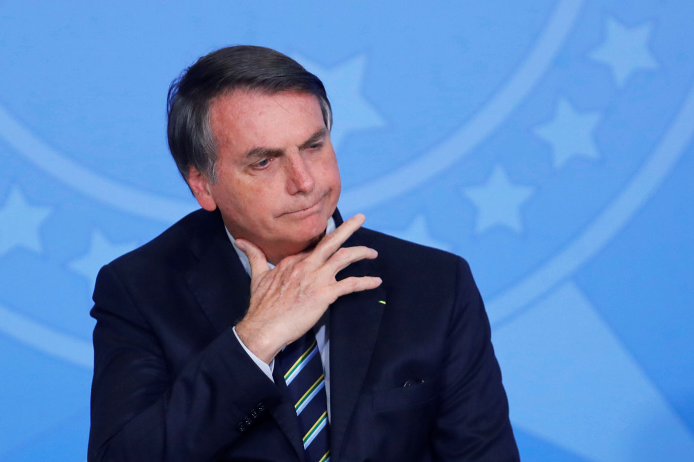 INDO DE MAL A PIOR – Pesquisa aponta que Bolsonaro tem reprovação de 39% na gestão do Covid-19