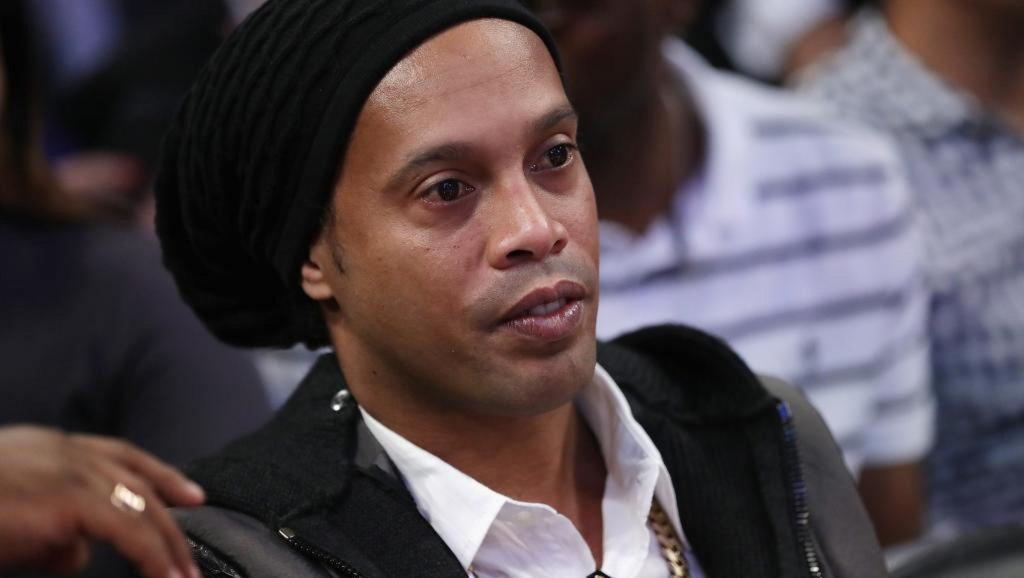 UMA ESPERANÇA PARA O BRUXO - Ronaldinho Gaúcho pode ser solto ou ir para prisão domiciliar ainda hoje