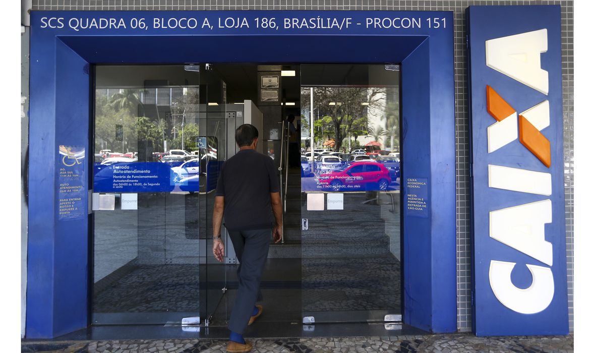 PEQUENO AUXÍLIO? Caixa e Sebrae oferecem crédito ao pequeno empresário