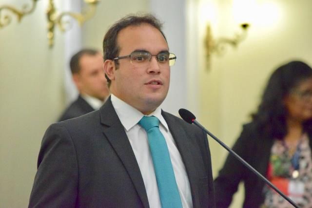 IRRESPONSABILIDADE! Lacen diz que deputado Davi Maia faz um desserviço à sociedade