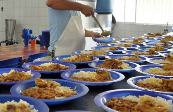 CARÁTER EXCEPCIONAL - Lei autoriza a distribuição de merenda escolar durante suspensão das aulas
