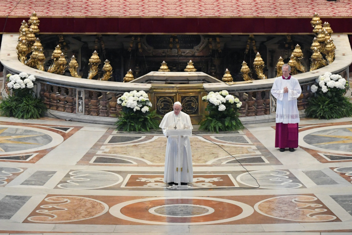 DOMINGO DE PÁSCOA – Em missa, Papa Francisco pede união para enfrentar pandemia