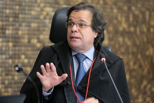 MÃO DE FERRO - Desembargador proíbe qualquer decreto municipal que flexibilize isolamento em AL