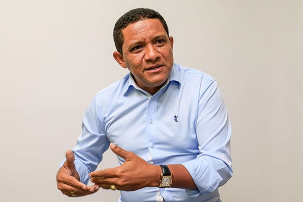 REVIGORADO - Após exames e cumprir quarentena, prefeito Júlio Cezar recebe alta médica