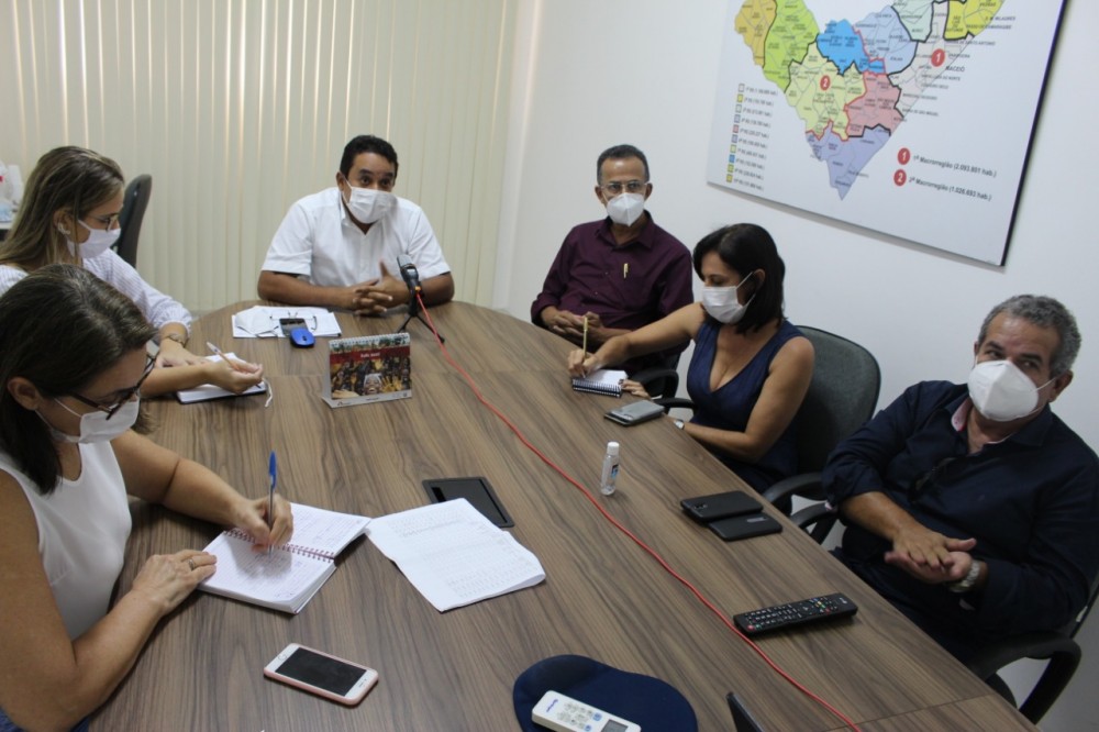 Cosems/AL e representantes de Delmiro e Santana discutem planos para atendimento de casos de coronavirus no Sertão