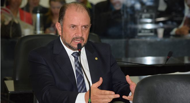 ASSISTA - Antonio Albuquerque critica isolamento social e manda recado para chefe da SMTT