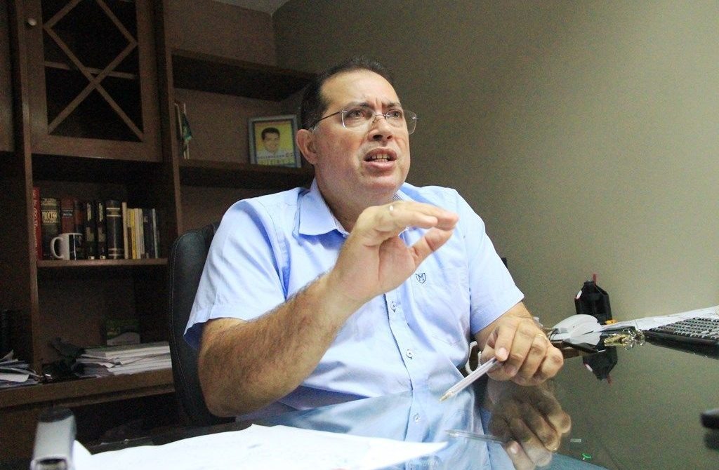ELEIÇÕES VÃO ACONTECER - Quem for candidato deve se afastar, alerta Adeilson Bezerra