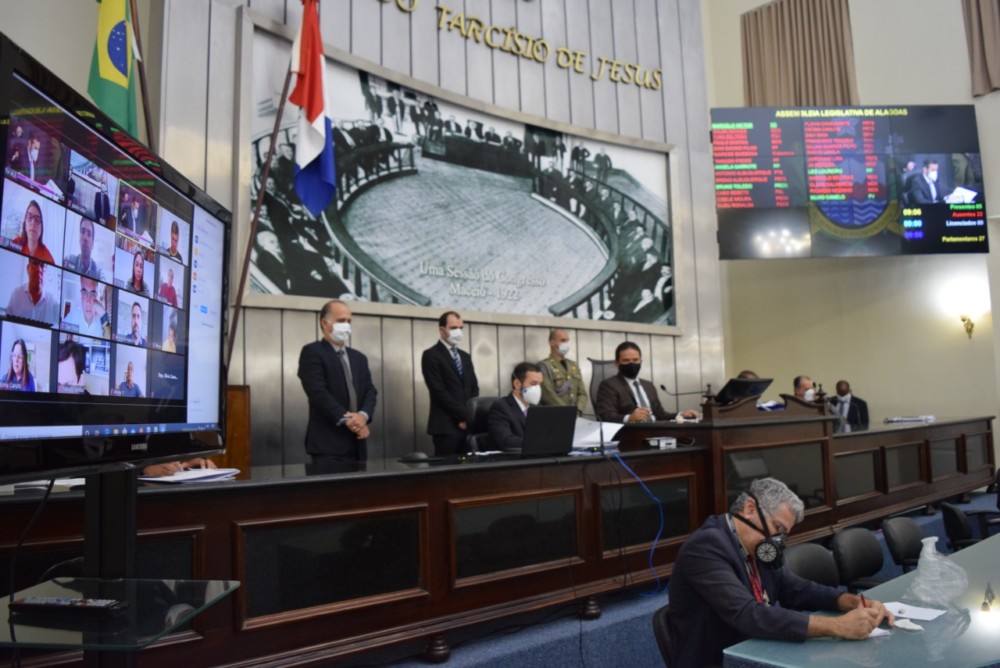 AJUDA - Aprovado projeto que garante repasse de dinheiro da merenda para alunos durante pandemia