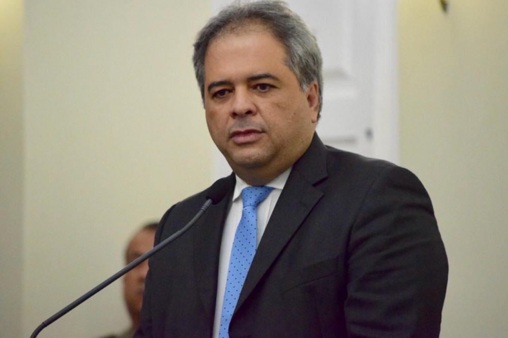 Deputado Sílvio Camelo lamenta morte do ilustre pintor Oswaldo Cruz Filho