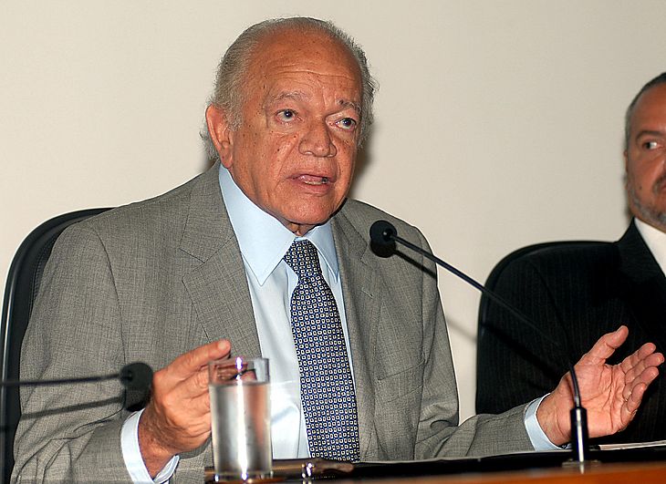 Projeto de Davi Maia indica nome de Guilherme Palmeira a viaduto da capital