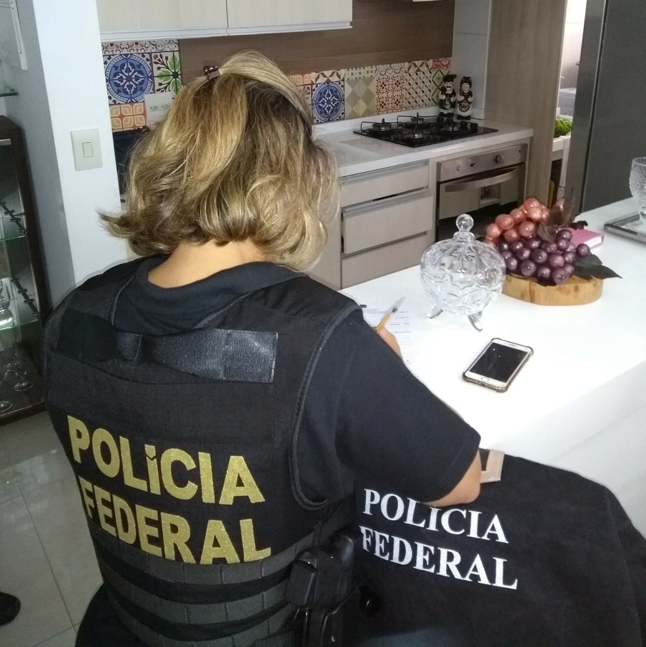 BUSCAS EM ALAGOAS - PF investiga irregularidades em contratações de serviços relacionados ao combate à Covid-19