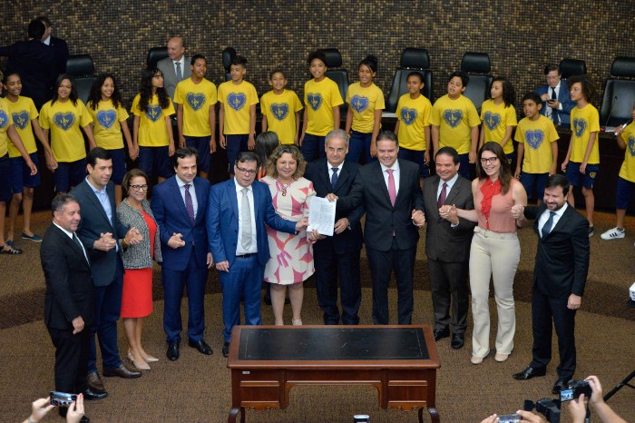 Candidatos à prefeitura assinam compromisso com a primeira infância no TJ-AL, nesta quarta-feira