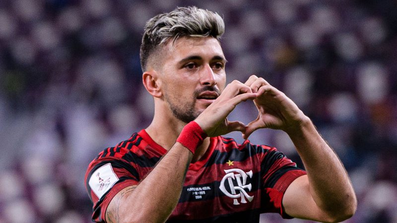 Arrascaeta, Keno e Vina terminam como maiores "garçons" da Série A de 2020