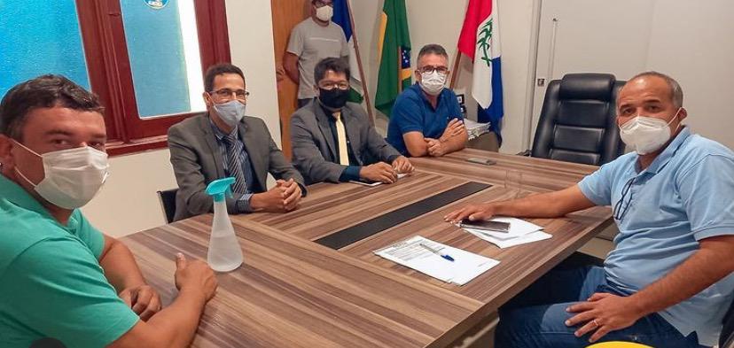 Prefeito e Caixa Econômica se reúnem para tratar de implantação de uma Agencia em São José da Tapera