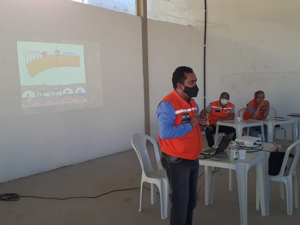 Defesa Civil afirma que o afundamento de solo segue se espalhando por Maceió