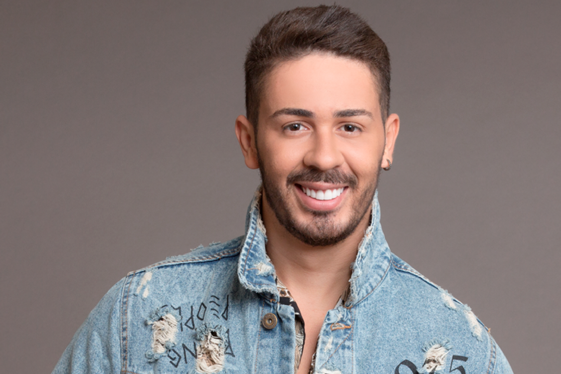 Alagoano Carlinhos Maia está sendo anunciado por Sílvio Santos como novo contratado do SBT
