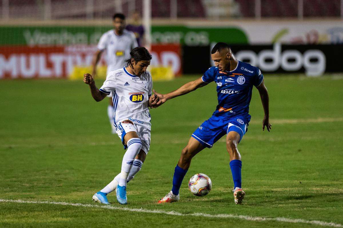 Cruzeiro inicia semana cheia para tentar quebrar invencibilidade do CRB em casa