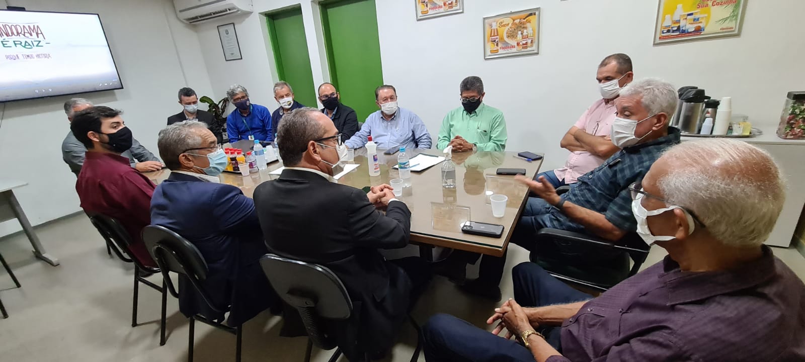 Integrantes da Fecomércio/AL e Sicoob têm uma quinta-feira de visita a Pindorama