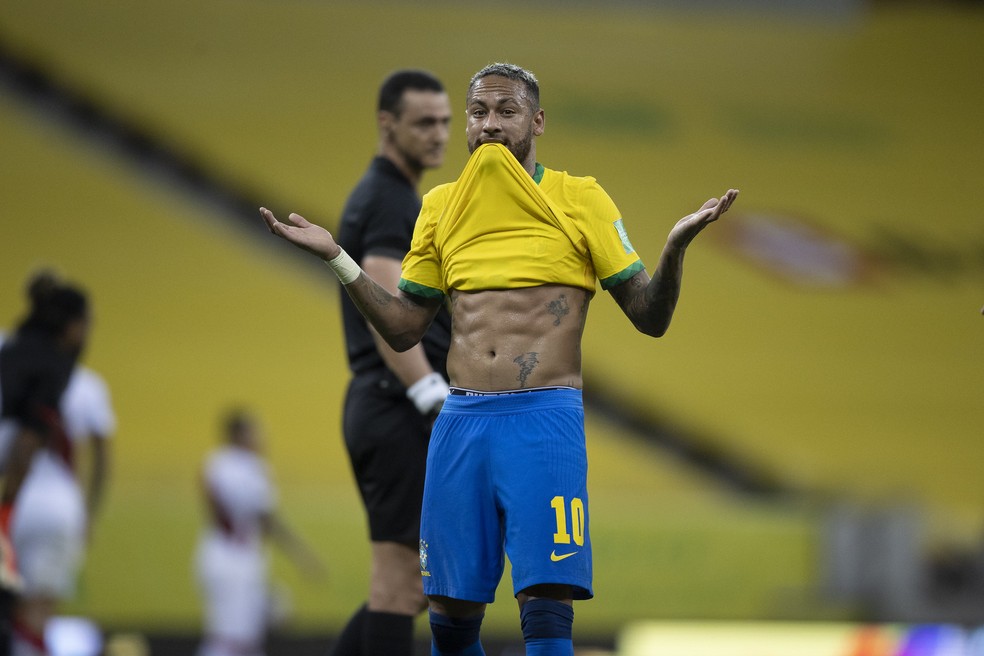 "Não sei mais o que faço com essa camisa para a galera respeitar o Neymar", desabafa camisa 10 da Seleção Brasileira