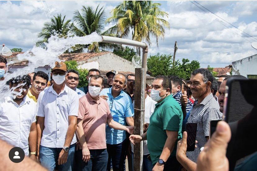 Prefeito diz que sonho de um povoado em Tapera/AL é concretizado  com a chegada de água encanada em abundância