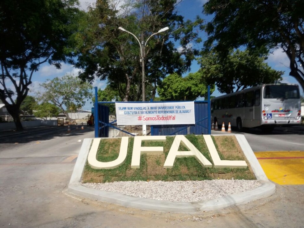 Ufal abre mais de 2 mil vagas para reopção, reingresso e reintegração
